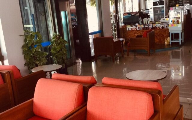 Win Hotel