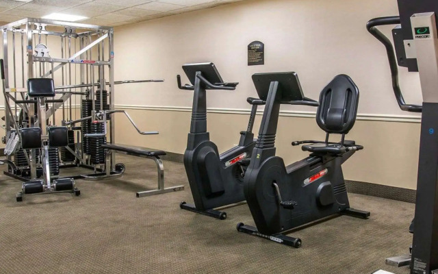 Wingate by Wyndham Livonia