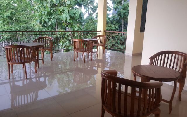 Family Home Ratmono JIH