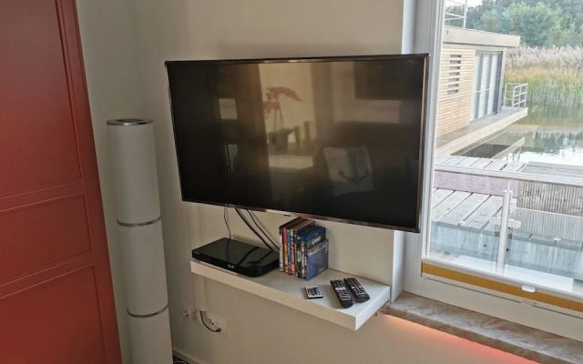 Schwimmendes Ferienhaus Robby II