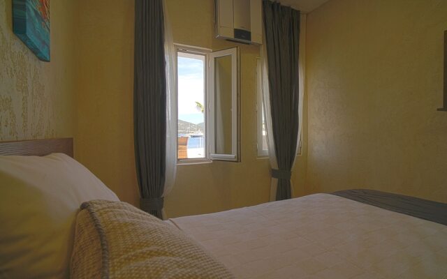 Melisko Beach Hotel