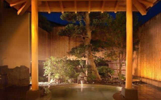 Kamogawa Onsen Gyominan Maruki Honkan