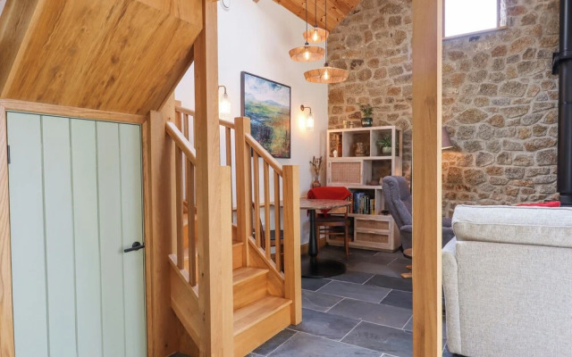 Lingcombe Barn