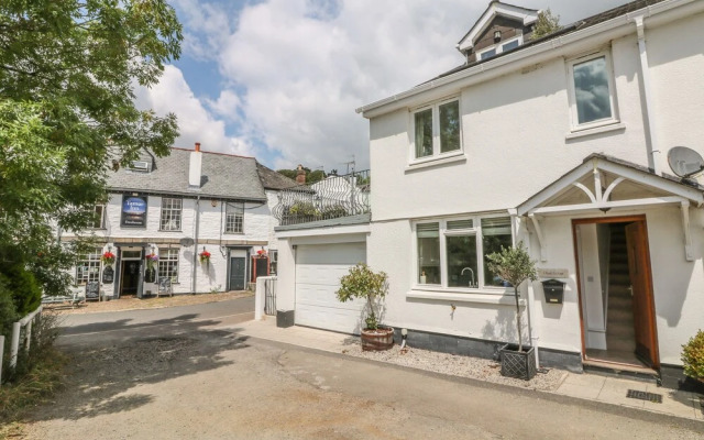 1 River Cottage