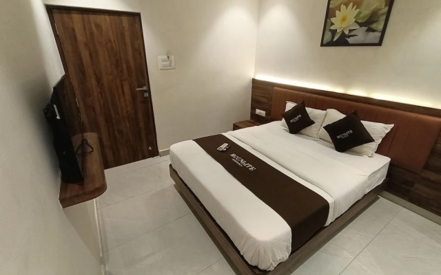 Hotel Moon Lite Residency Marve Malad