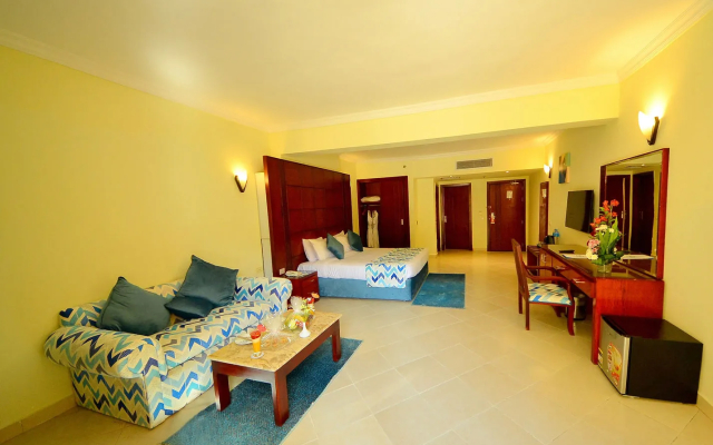 Sea Beach Edge By Rotana Hotel