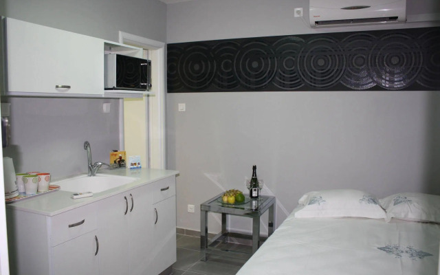 Rich Luxury Suites
