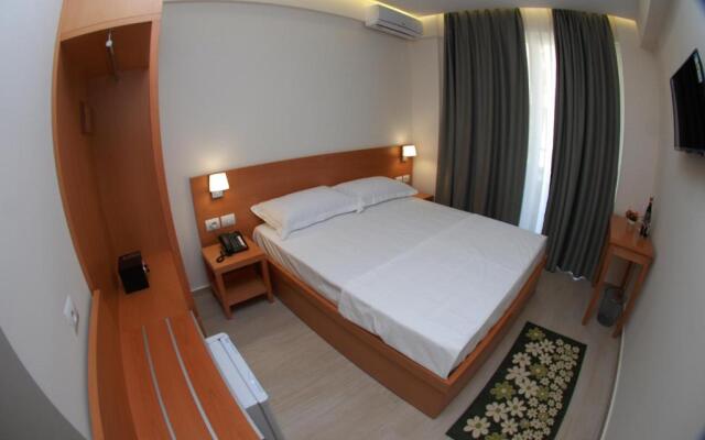 Hotel Ari 2 (Sarandë)