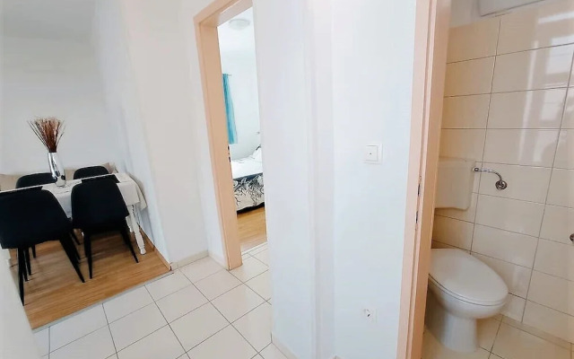 Cute apartment in stone house near sea