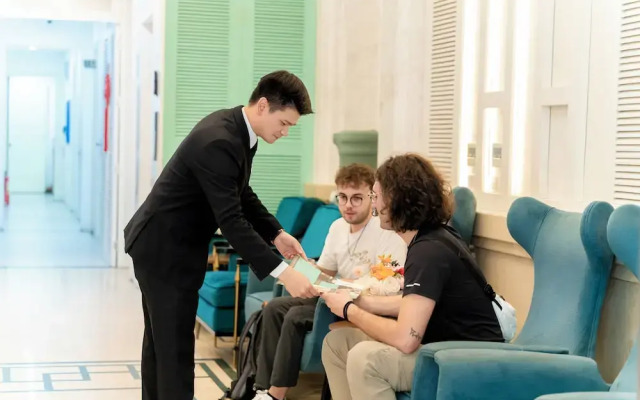 Minasi HanoiOi Lakeside Hotel