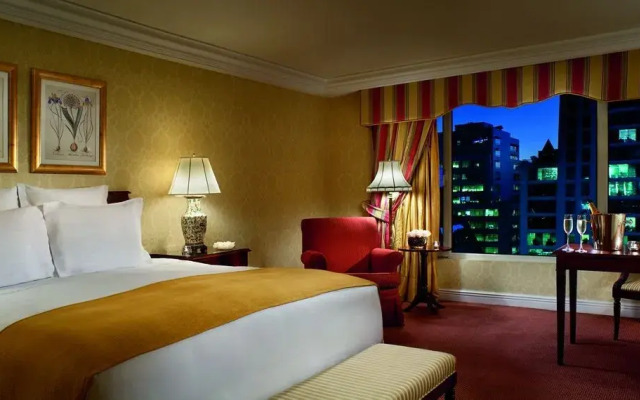The Ritz-Carlton, Santiago