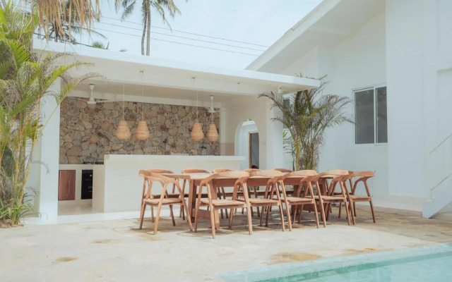 Nikara Galle Beach Villa & Apartments