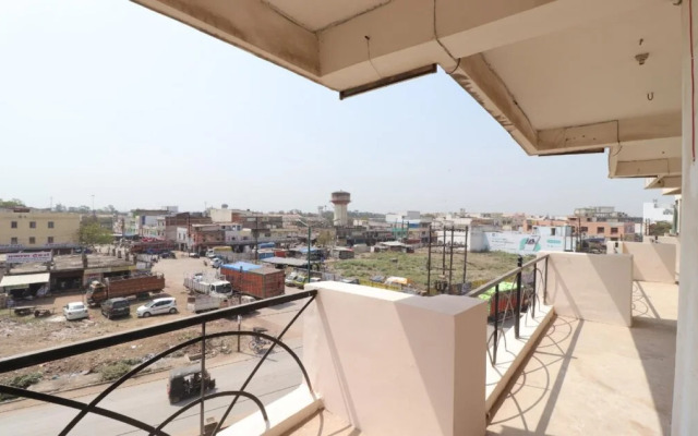 Sai Yatri Niwas By OYO Rooms