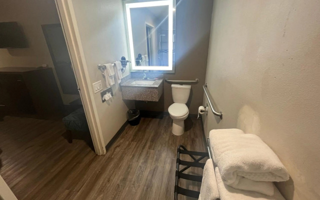 Americas Best Value Inn Romulus Detroit Airport