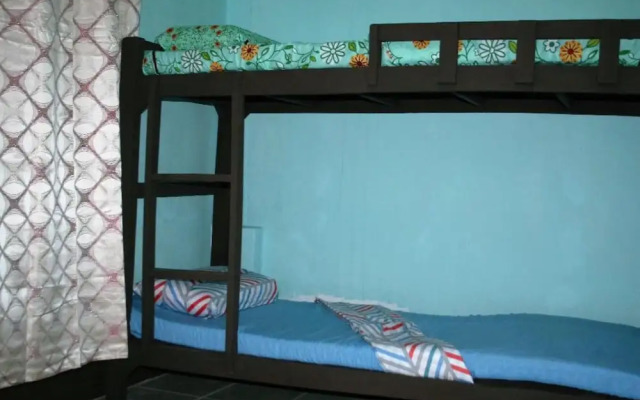8th Street Guesthouse Sto Nino Cebu - Hostel