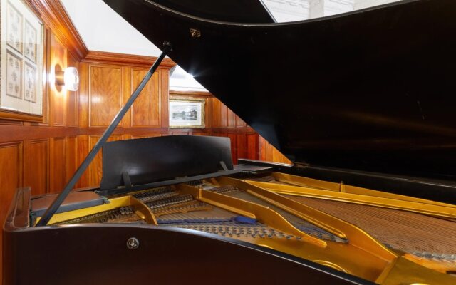 Holiday Inn Johannesburg Sunnyside Park by IHG