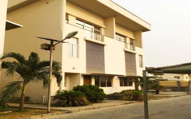 Gemini Place Apartments Oniru