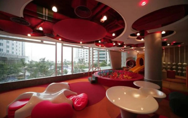 Kowloon Harbourfront Hotel