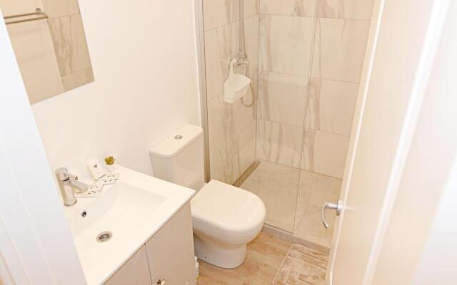 Minimalist Studio Apartments in Old Town by Hostlovers