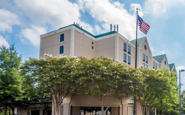 Hampton Inn & Suites Jackson-Coliseum