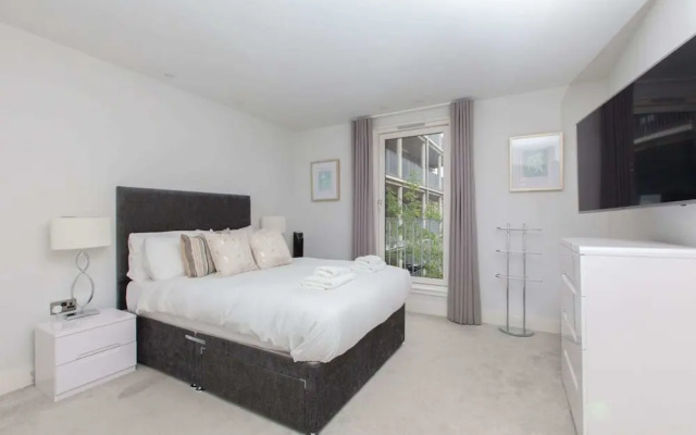 Luxurious Central Edinburgh Apartment - Sleeps 6