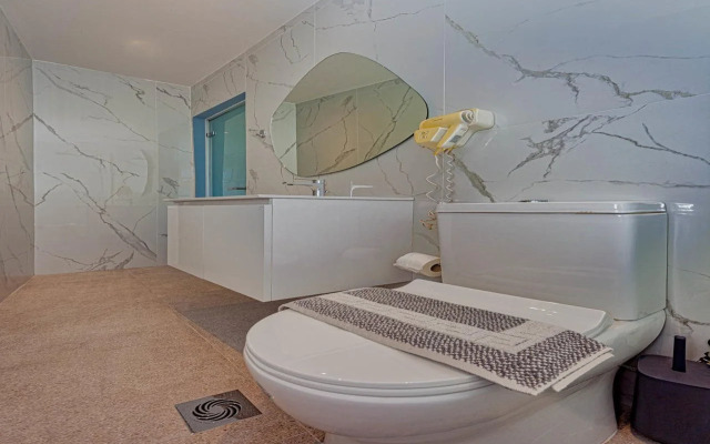 Island Beach Resort - Adults Only