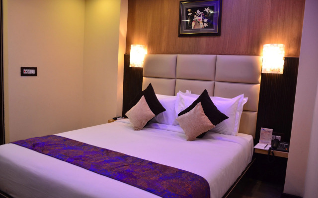 Dolphin Chocolate Inn