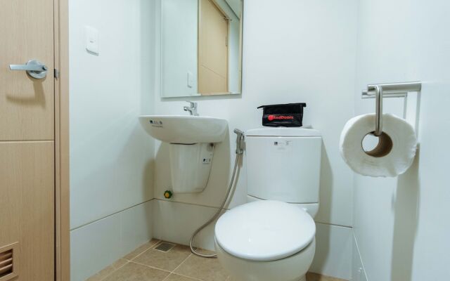 RedDoorz Plus @ Silk Residences Sta. Mesa