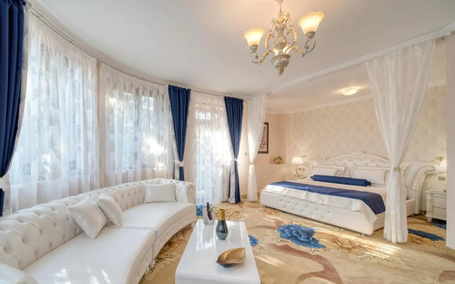 Residence Konstantina Palace