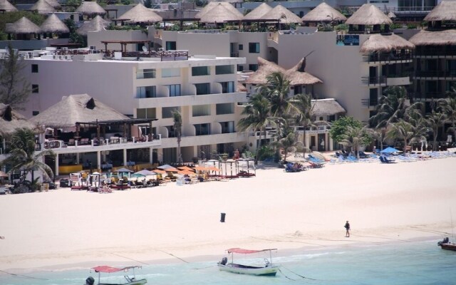 Ocean Plaza Condos by Rentals Your Way