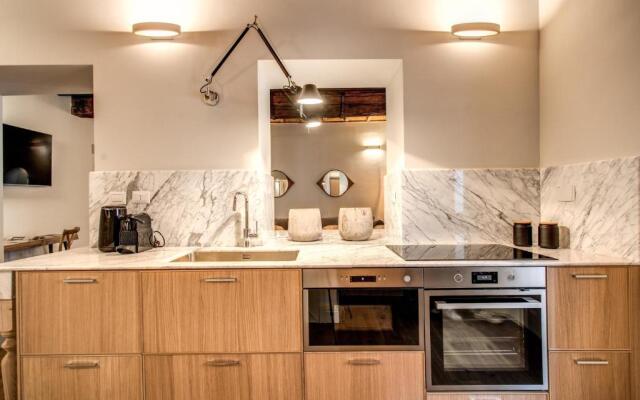 Febo Decharm apartment