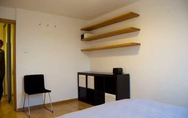 Trendy 2 Bedroom East London Flat