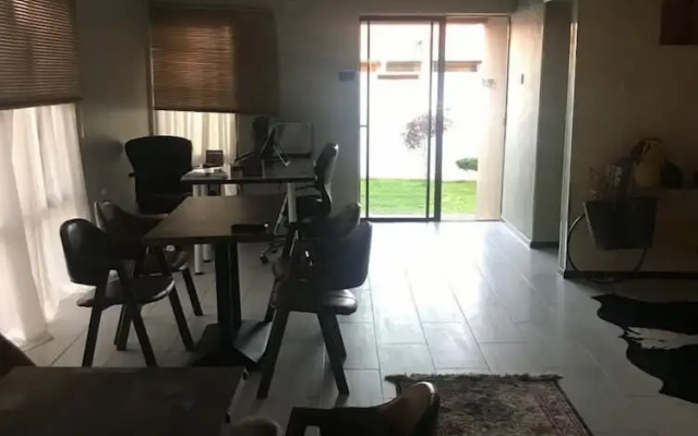 Luxlusive Guest House