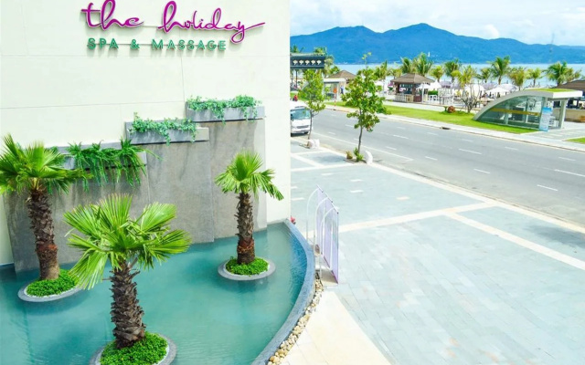 Holiday Beach  Danang