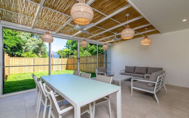 Seascape Holidays – 3 Reef Terraces on St Crispins