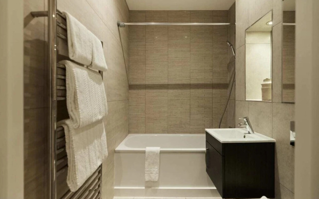 The Harlesden Escape - Spacious 3bdr Flat With Balcony