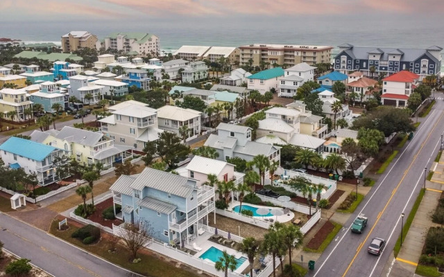 Matthew Blvd - Marina