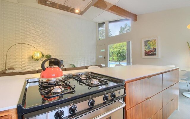 Travis Heights Modern I