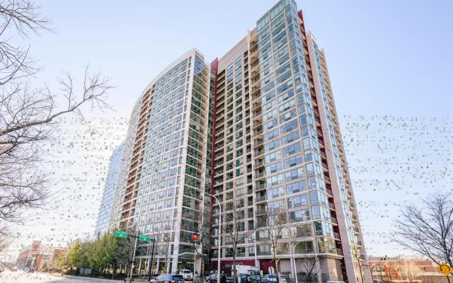 Chicago | Upscale Studio South Loop Apartment