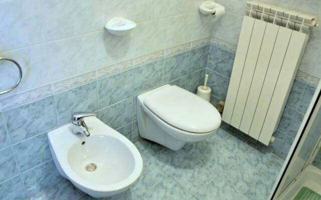 Tasteful Holiday Home in Sirmione With Pool