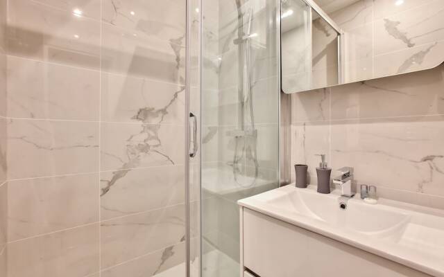 63 - Luxury Flat Champs-Élysées 1C