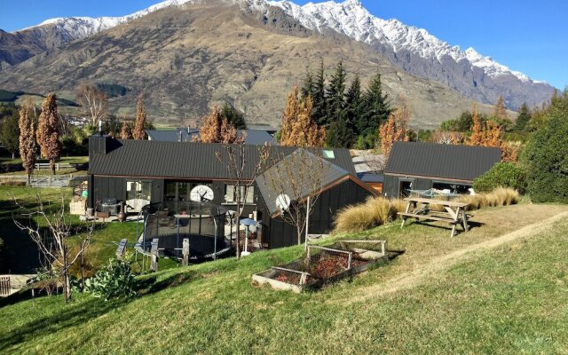 Quail Rise - Home with spectacular views