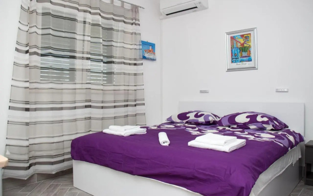 Apartments by the sea Krilo Jesenice, Omis - 14459