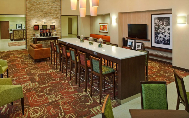 Hampton Inn & Suites Pittsburgh/Waterfront-West Homestead