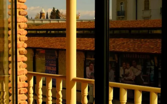 ул. Бахтриони, 2