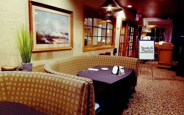 Piccadilly Inn Airport