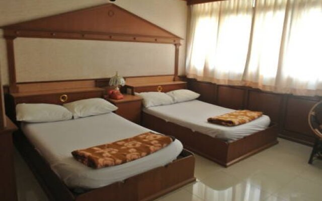 Chaopraya Garden Hotel