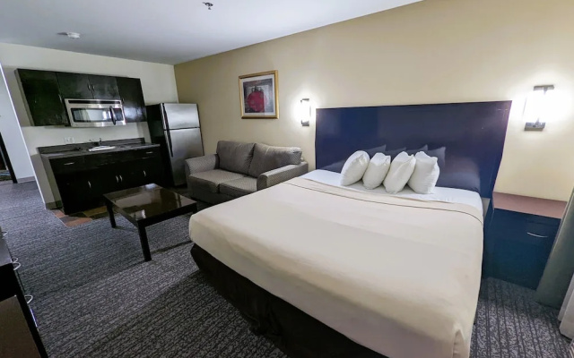 FairBridge Inn & Suites Canadian