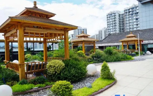 Xichang Guantang Hotel (Qionghai 17 Degrees Tang Garden Branch)