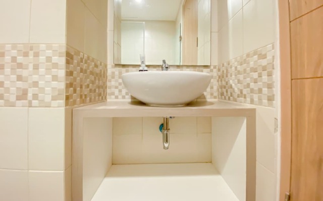 Cozy Stay Studio At Tamansari Iswara Apartment